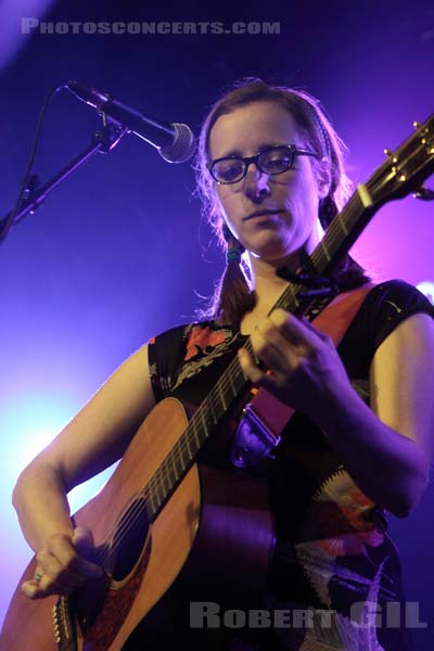 LAURA VEIRS AND THE HALL OF FLAMES - 2011-02-20 - PARIS - La Maroquinerie - 